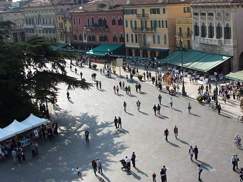 Turismo religioso pellegrini Verona per Pasqua